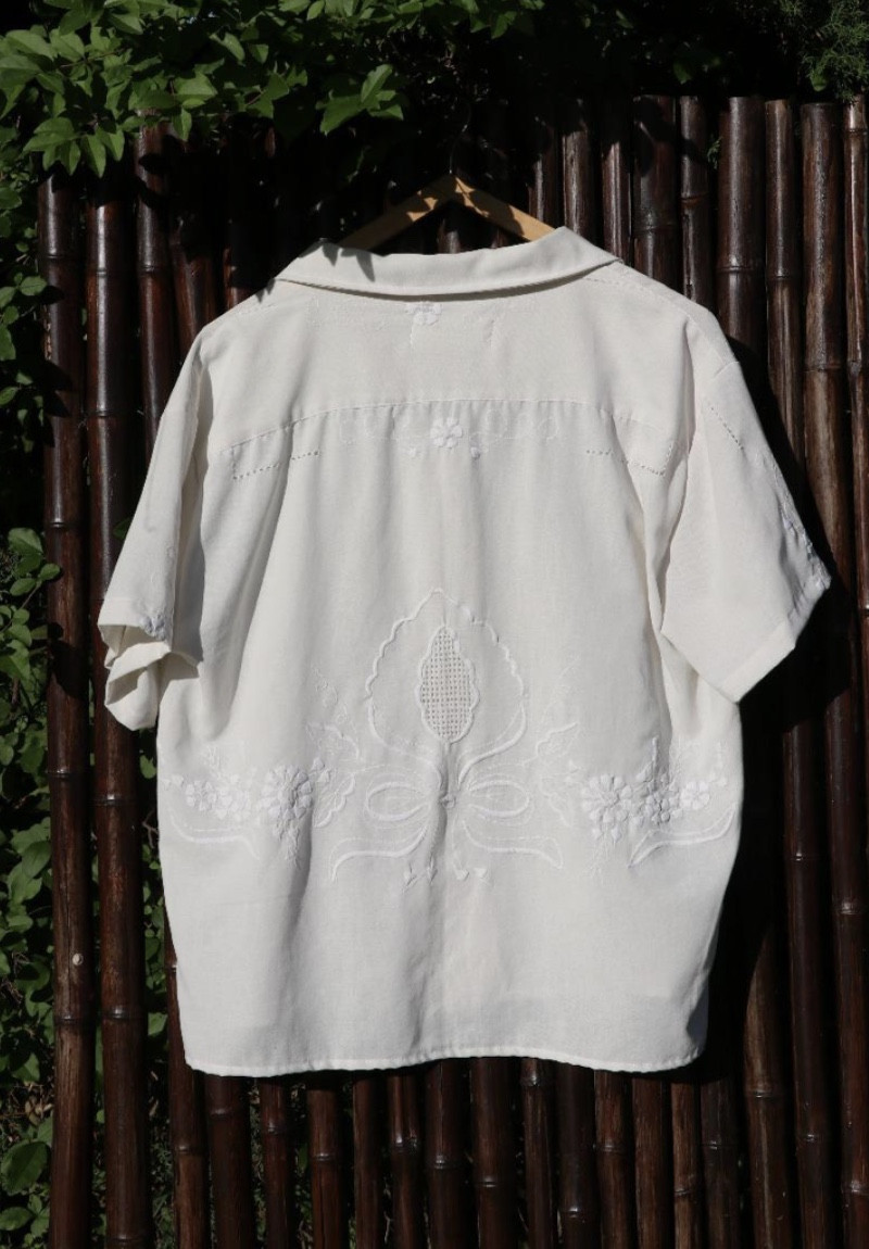 Camisa Flores Blancas